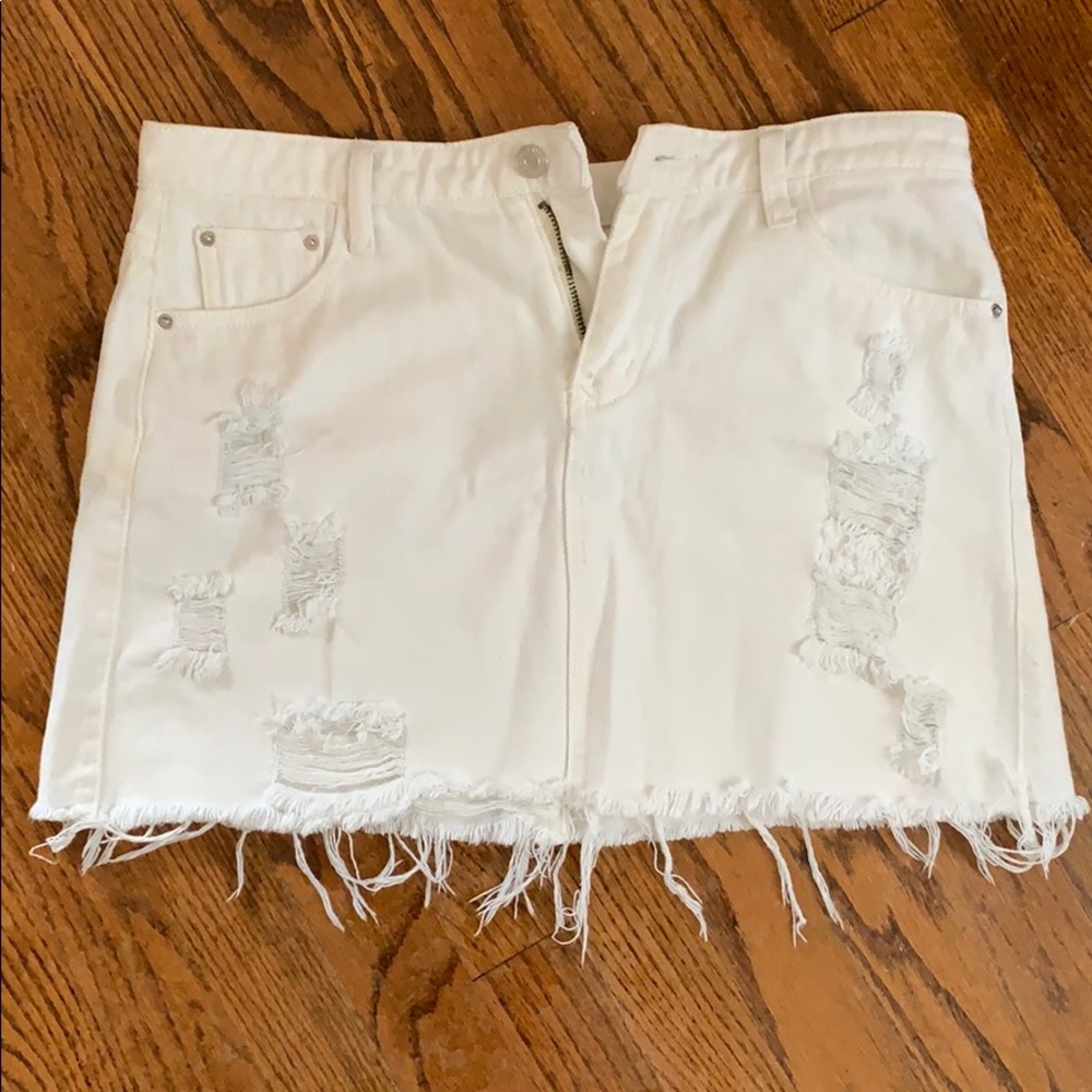 White denim skirt